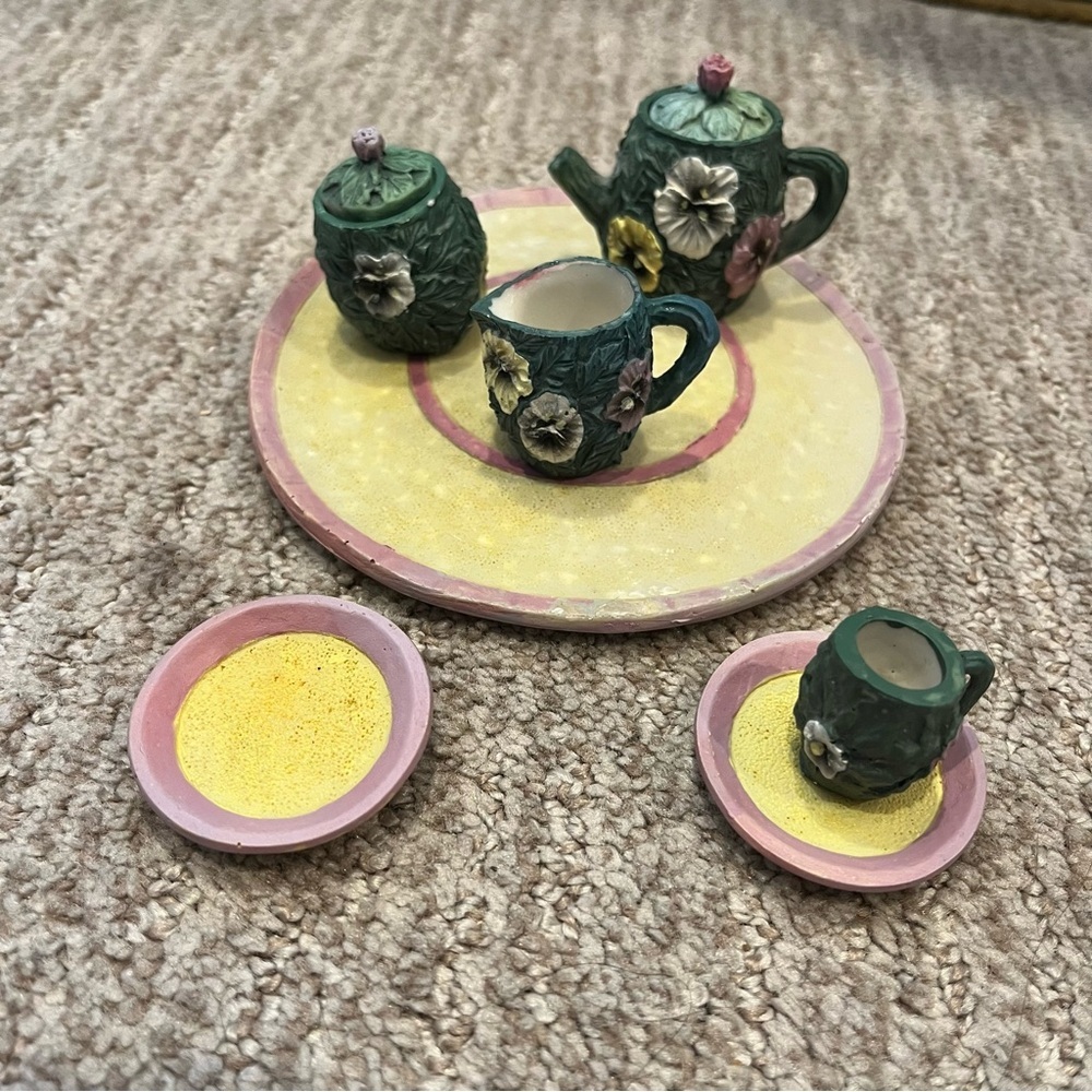 Vintage Flower Mini Tea Set - Picture 2 of 15
